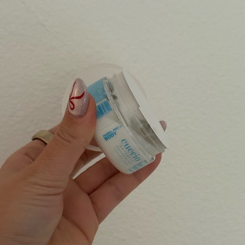 CUCCIO NATURALE Hydrating Heel Treatment - Picture 3 of 4